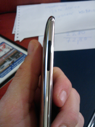 Apple iPod Touch II Gen - Volume control keys